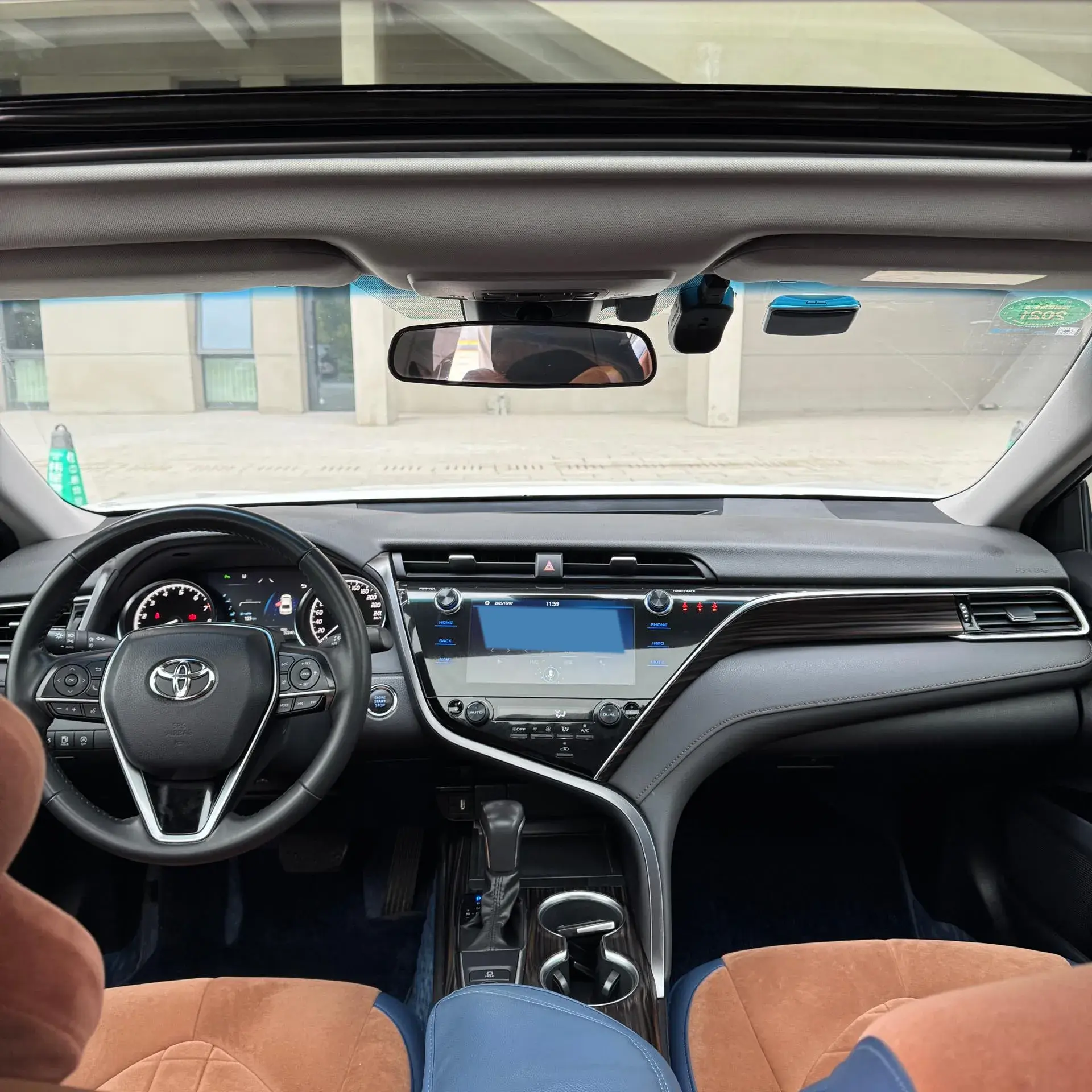 2019 TOYOTA CAMRY thumbnail 4