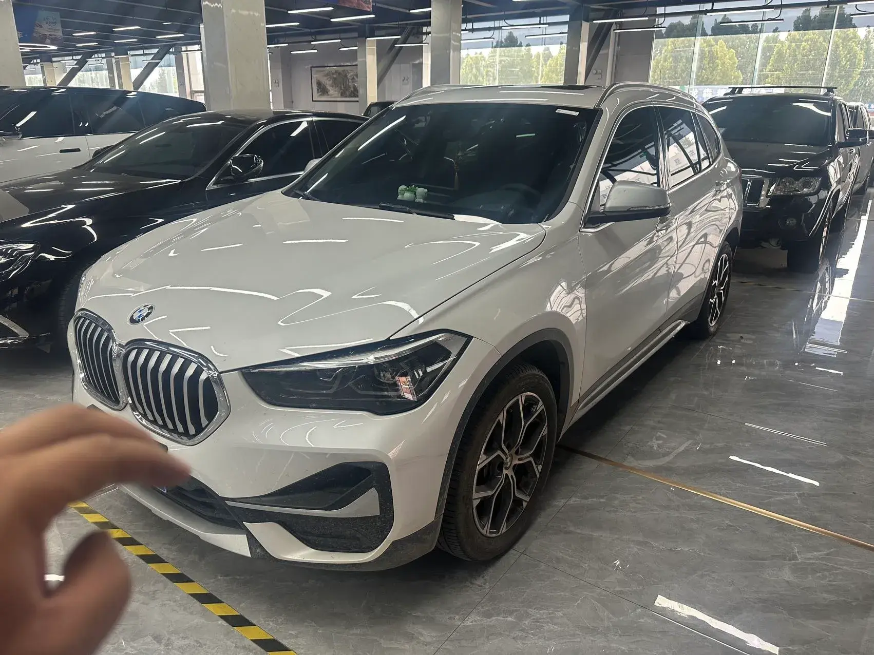 2022 BMW X1 view 1