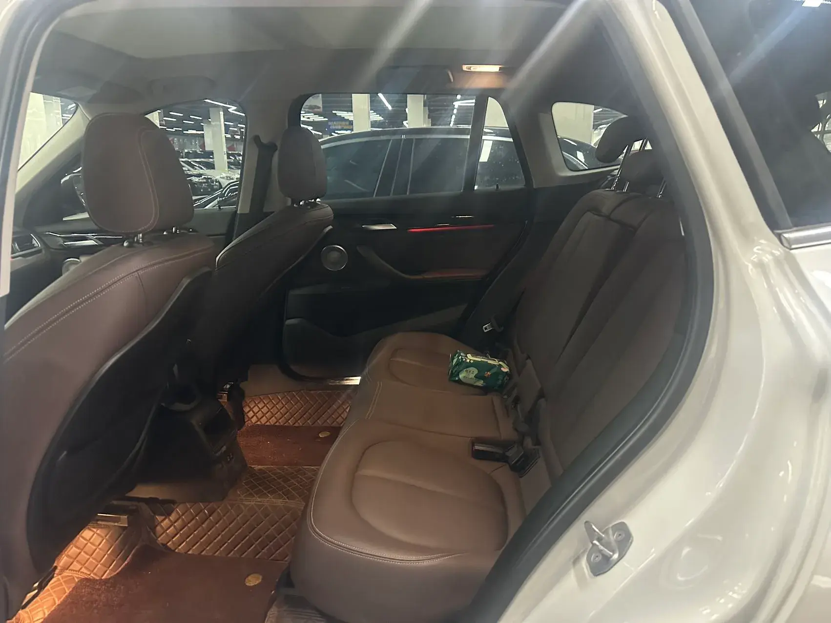 2022 BMW X1 thumbnail 4