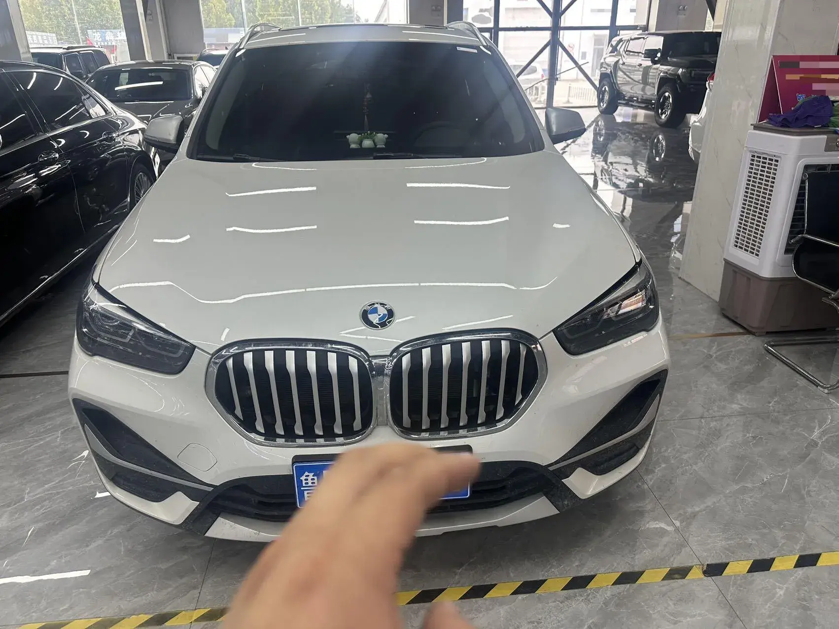 2022 BMW X1 thumbnail 2