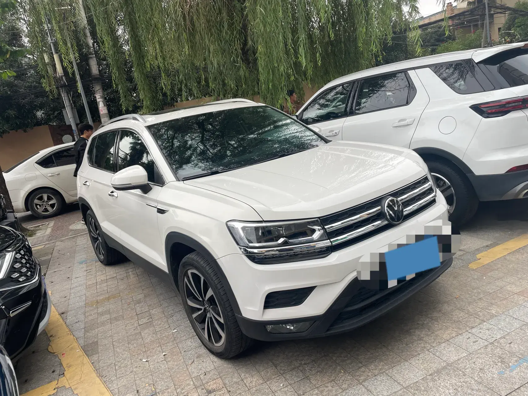 2022 VOLKSWAGEN THARU thumbnail 2