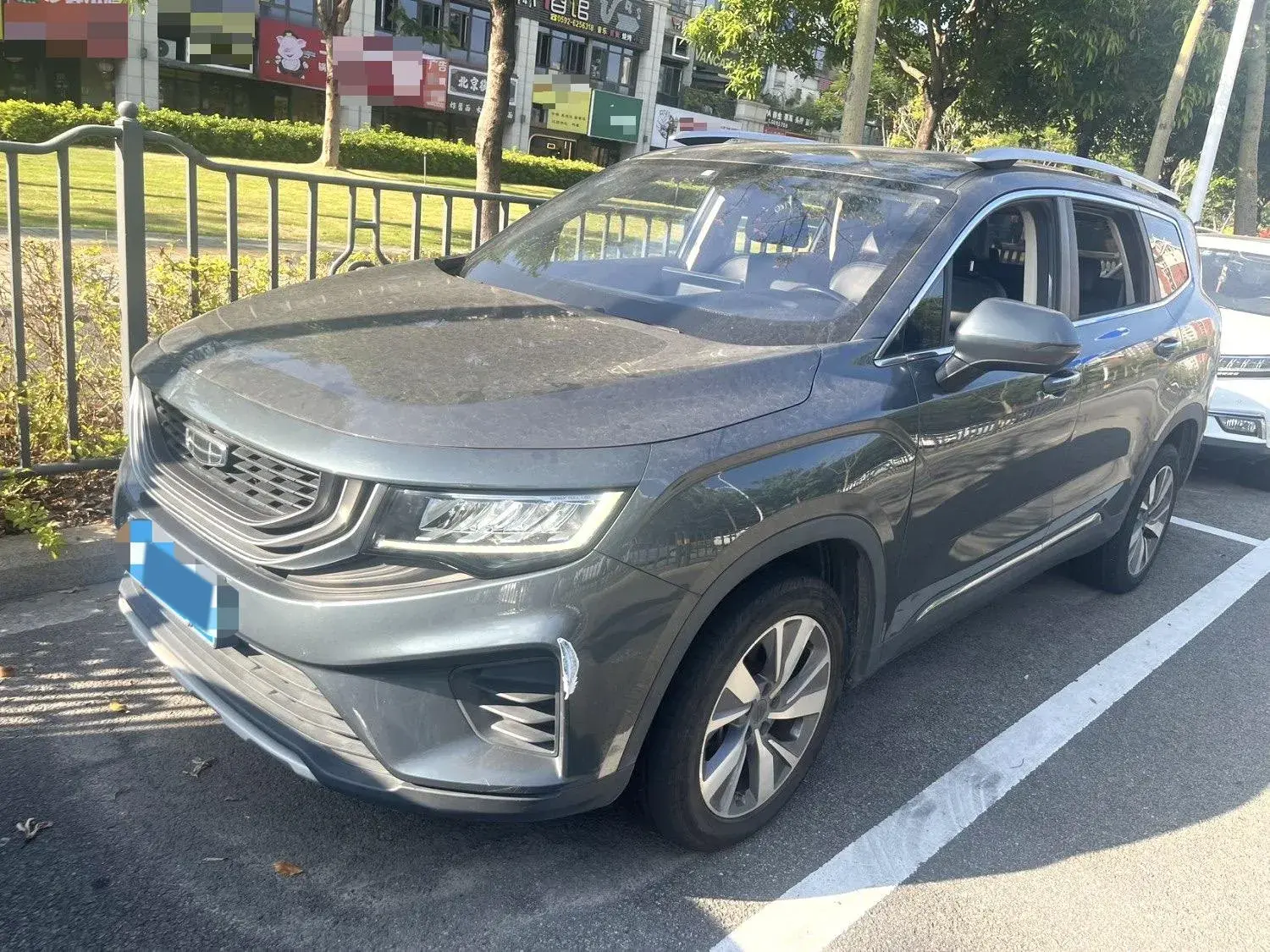 2020 GEELY OKAVANGO view 1