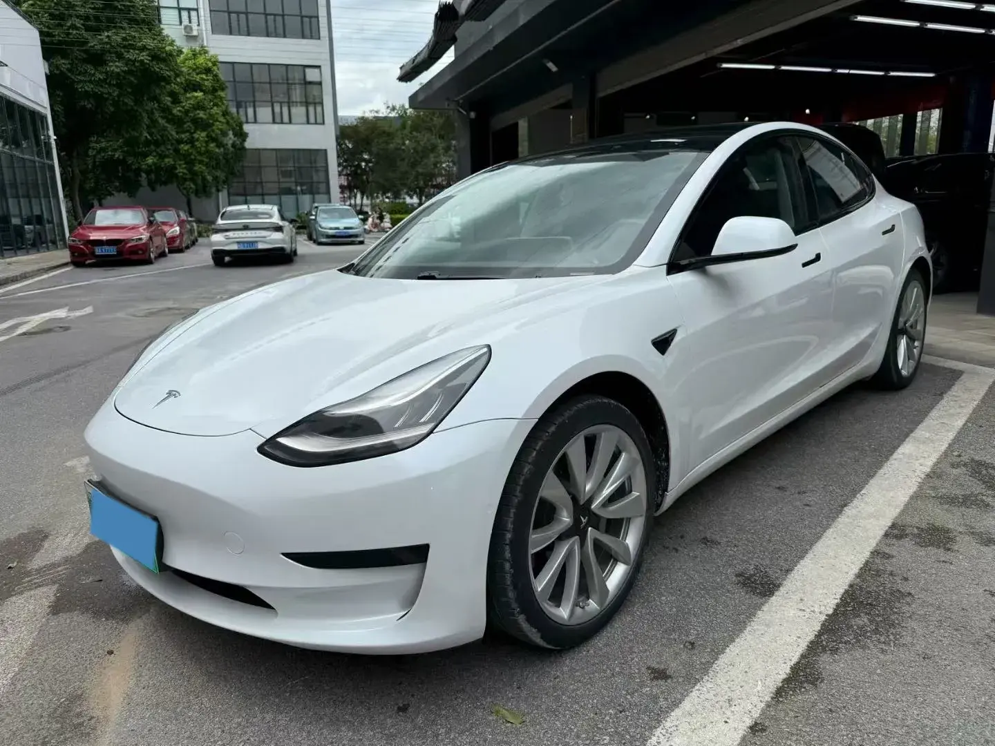 2020 TESLA MODEL view 1