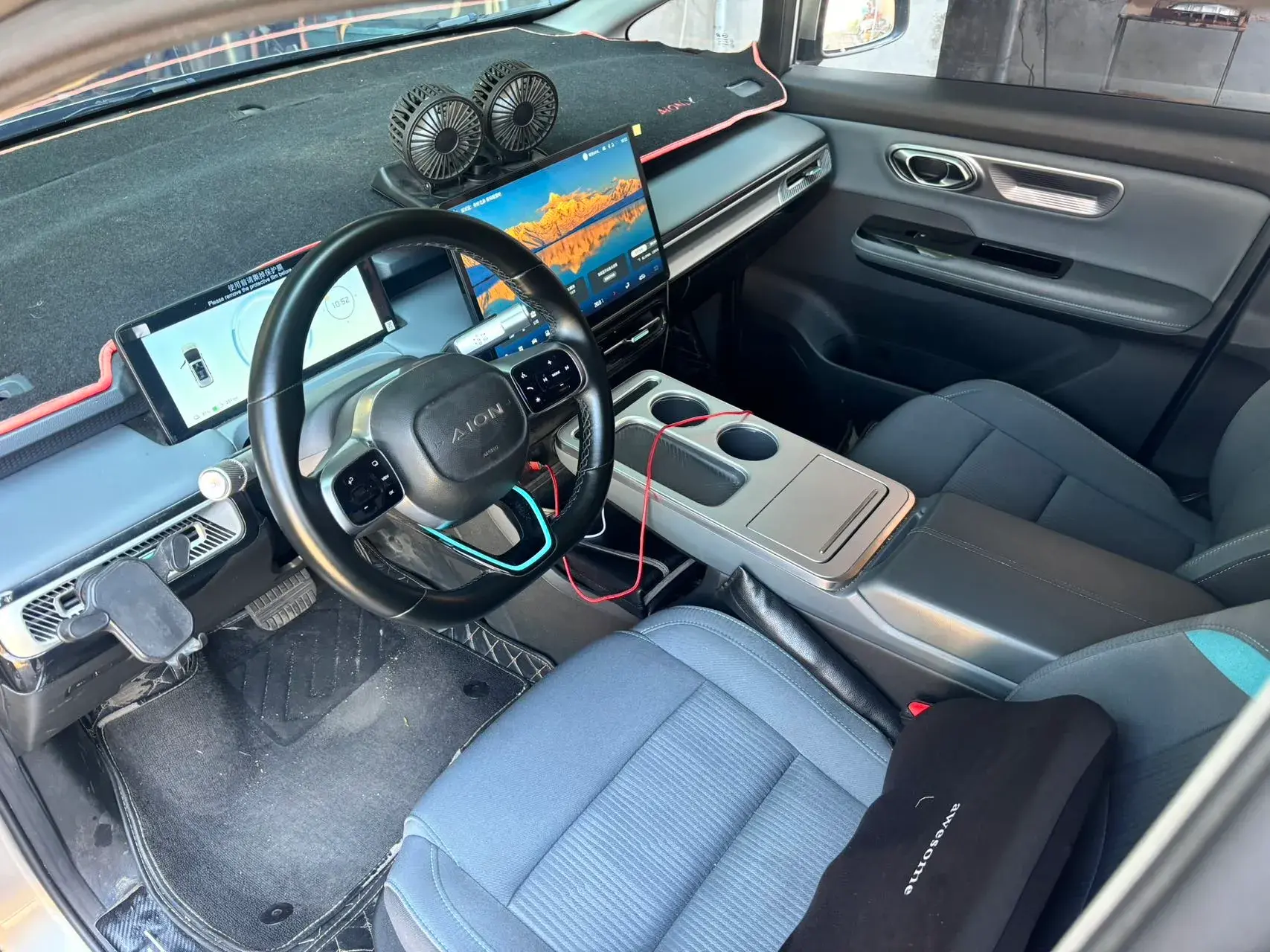 2023 AION Y thumbnail 4