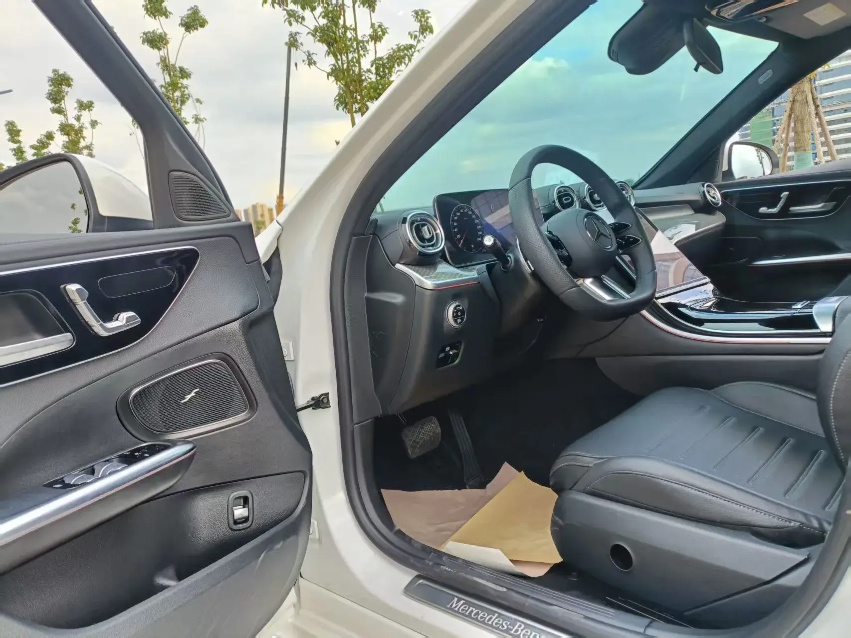 2022 MERCEDES-BENZ C thumbnail 2