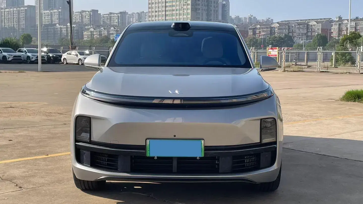 2022 LI L9 thumbnail 2