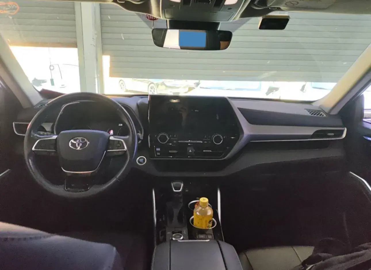 2022 TOYOTA HIGHLANDER thumbnail 3