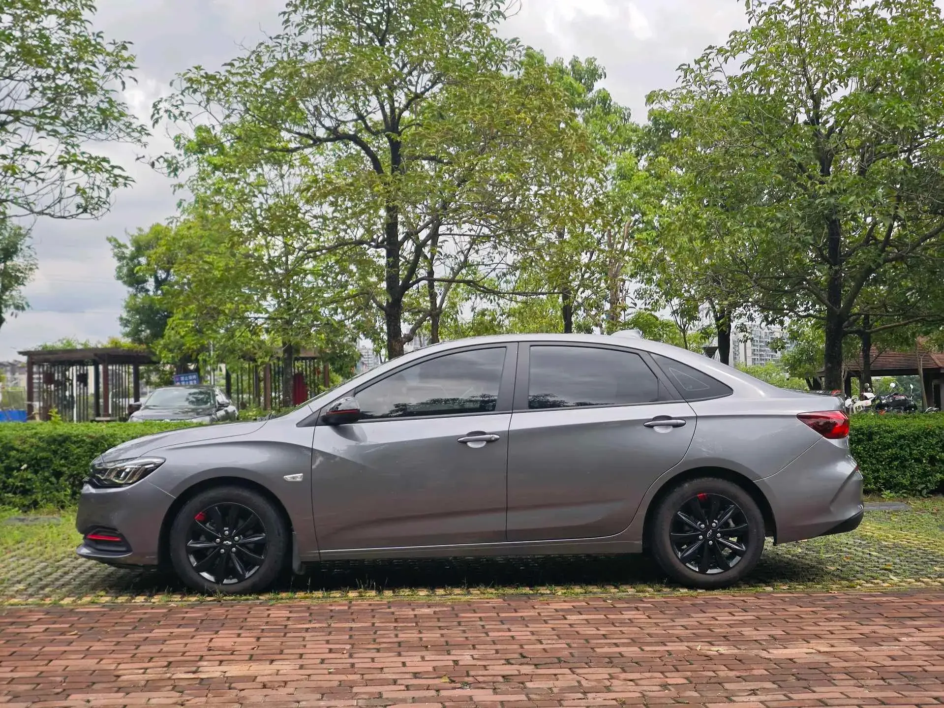 2019 CHEVROLET MONZA thumbnail 4