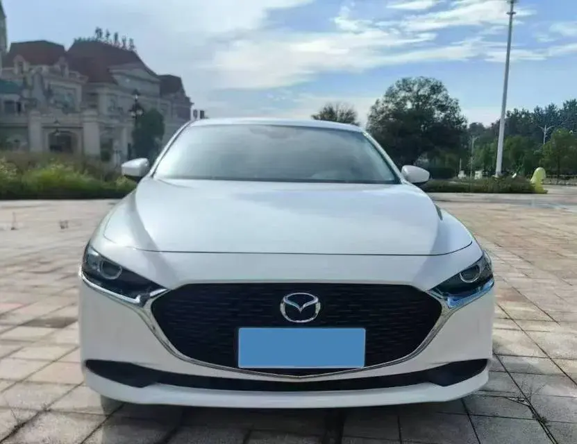 2022 MAZDA 3 thumbnail 2
