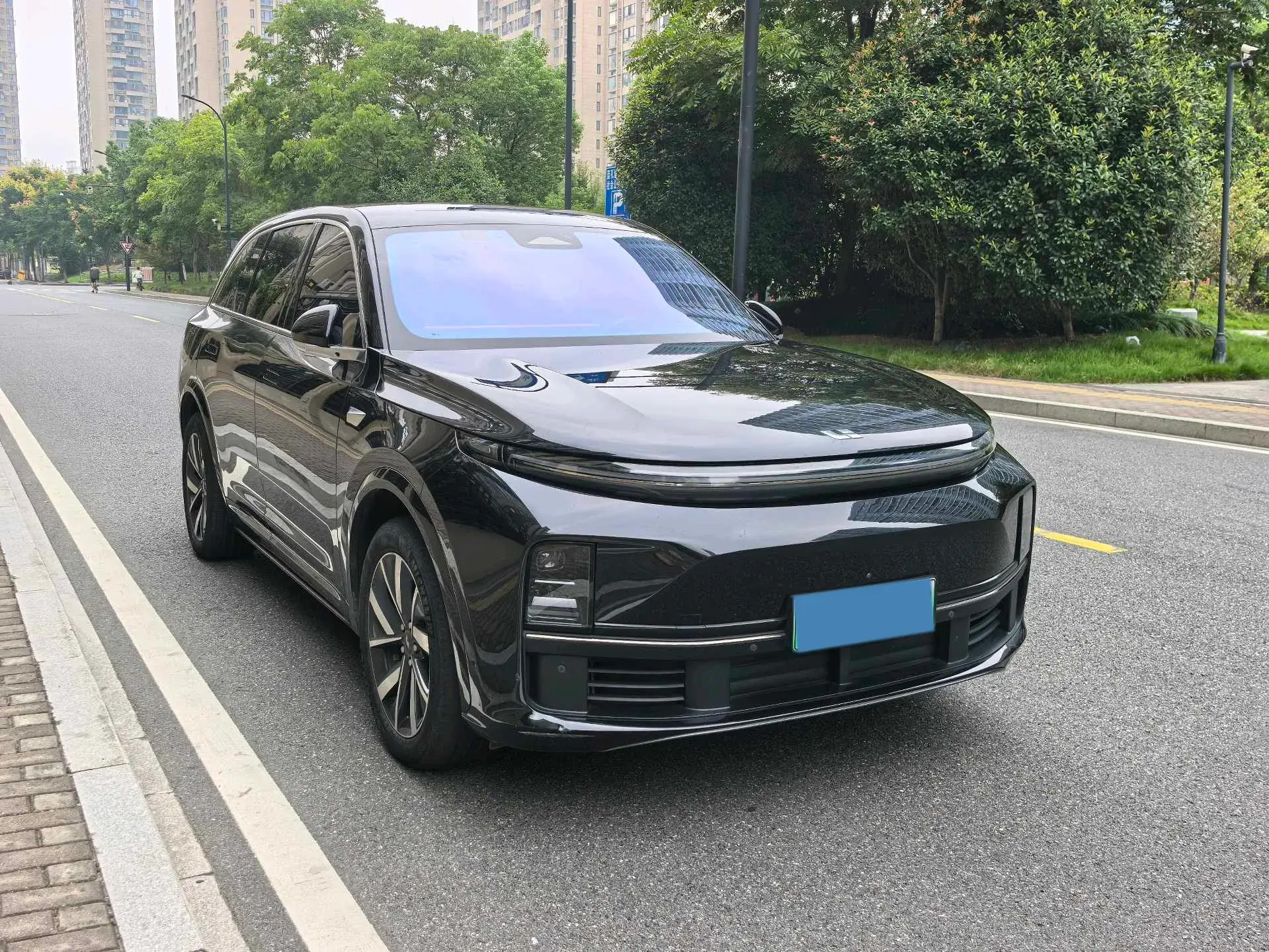 2023 LI L7 thumbnail 3