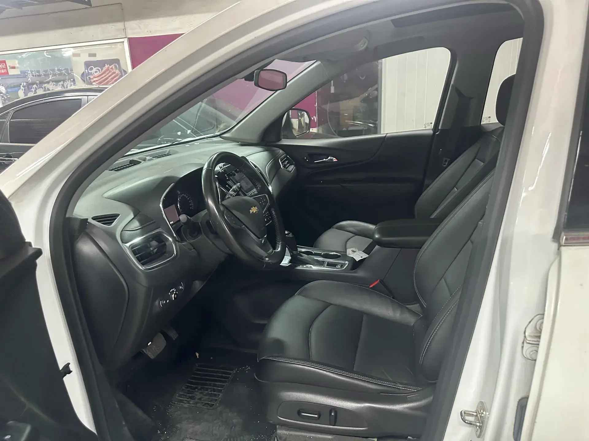 2019 CHEVROLET EQUINOX thumbnail 2