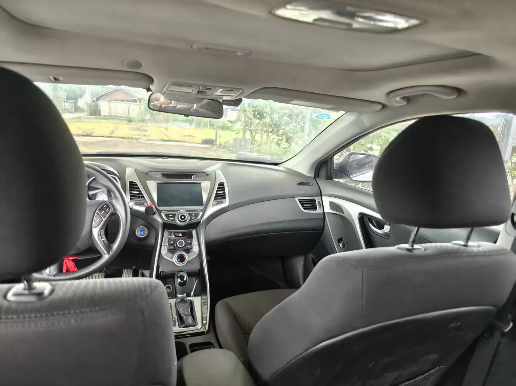 2016 HYUNDAI ELANTRA thumbnail 4