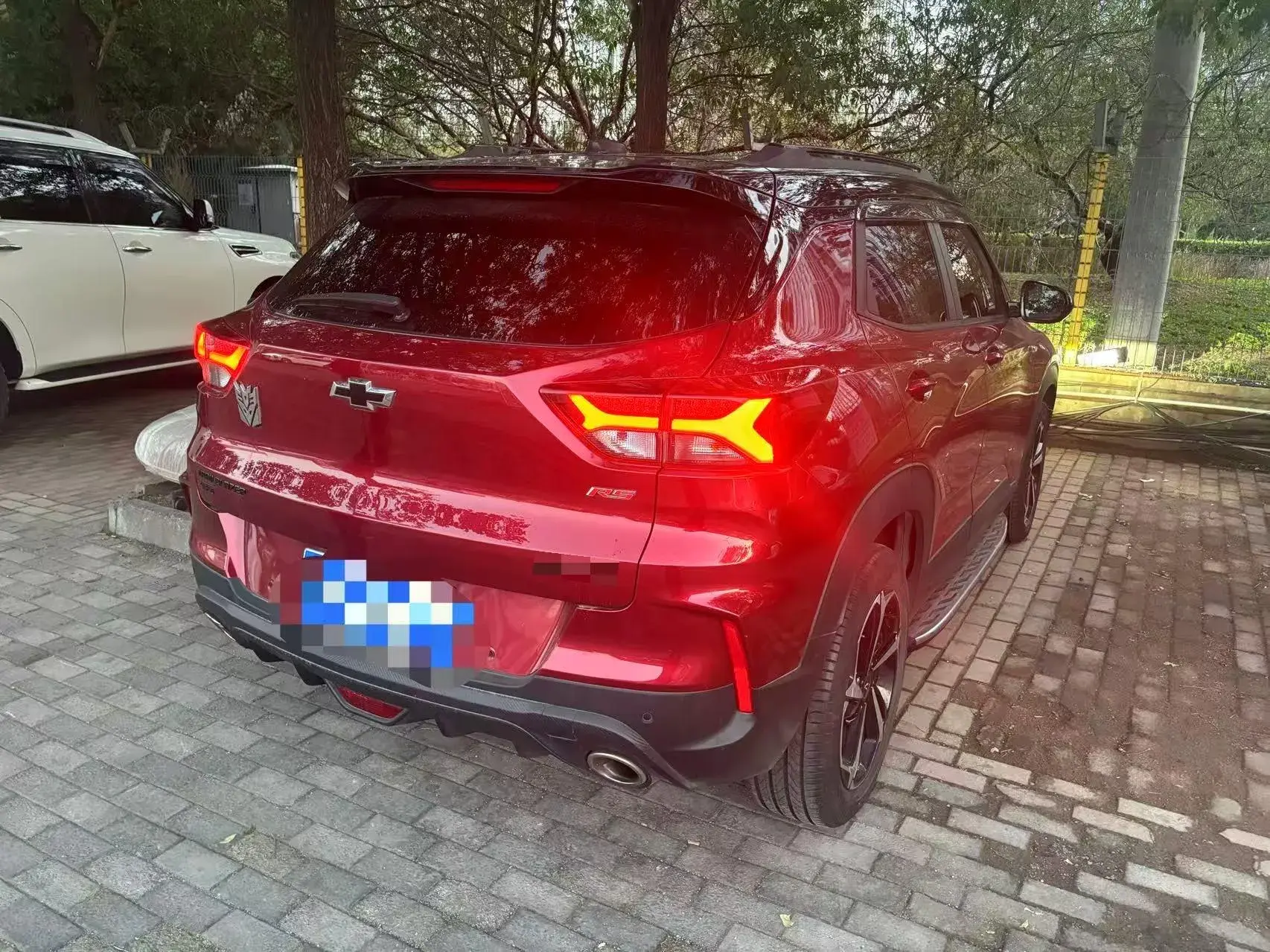 2019 CHEVROLET TRAILBLAZER thumbnail 2