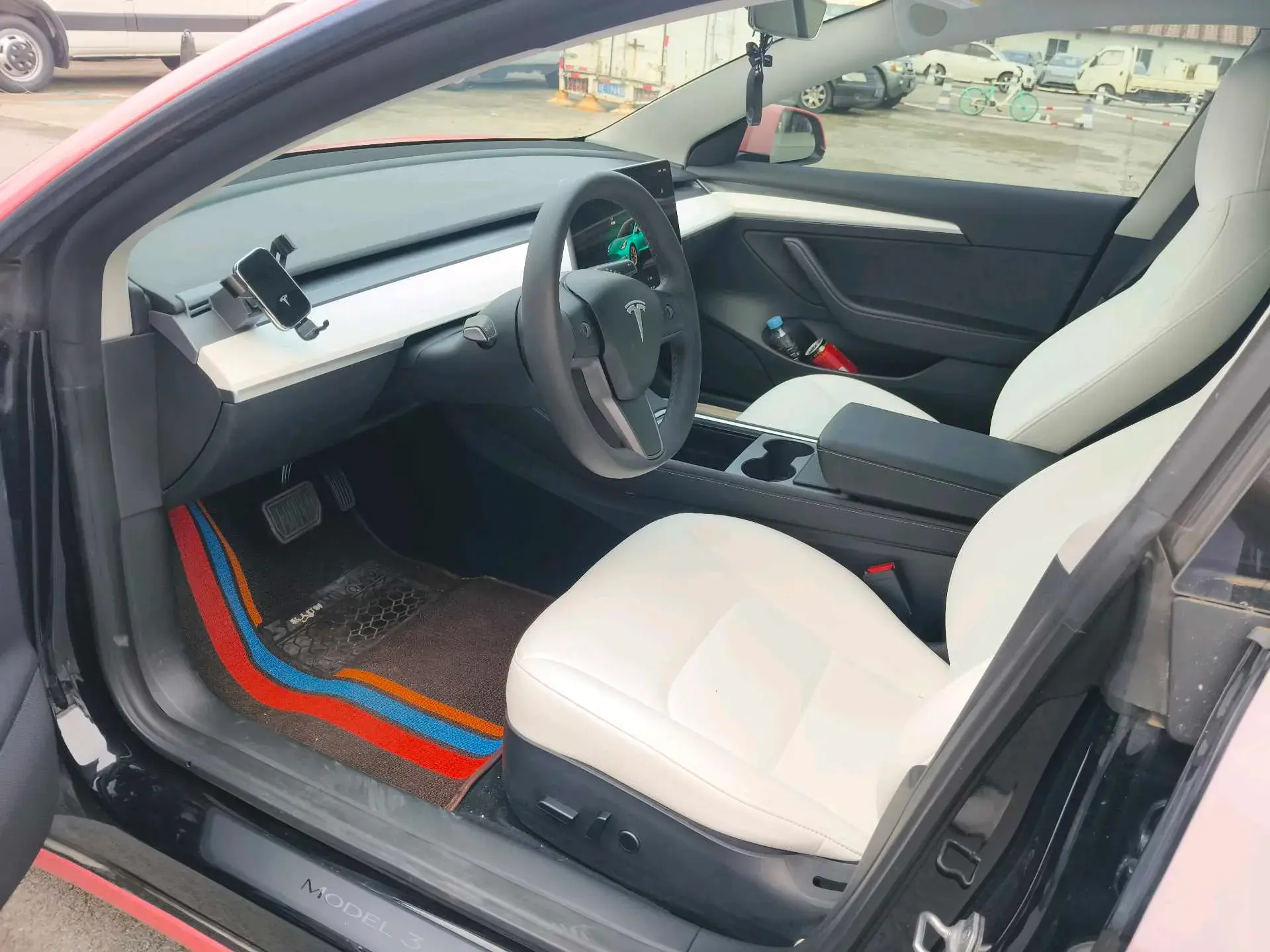 2022 TESLA MODEL thumbnail 4