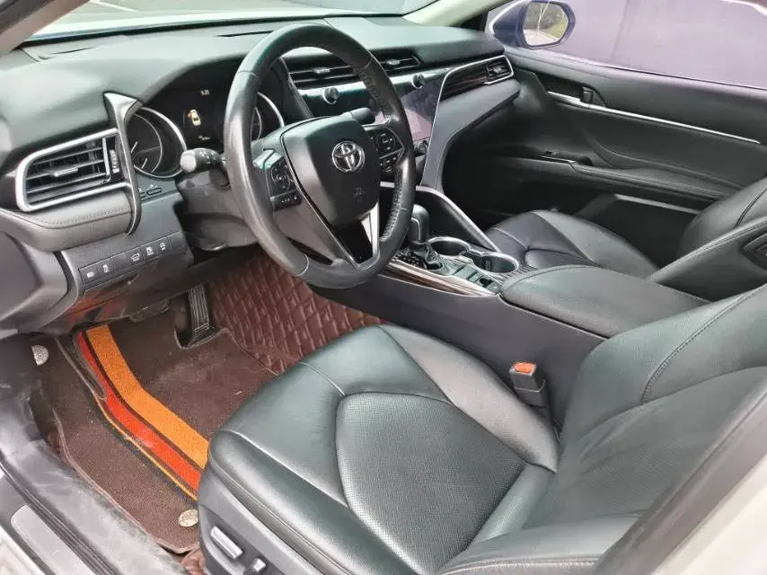 2019 TOYOTA CAMRY thumbnail 3