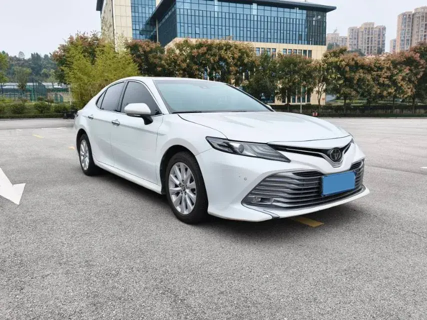 2019 TOYOTA CAMRY thumbnail 2