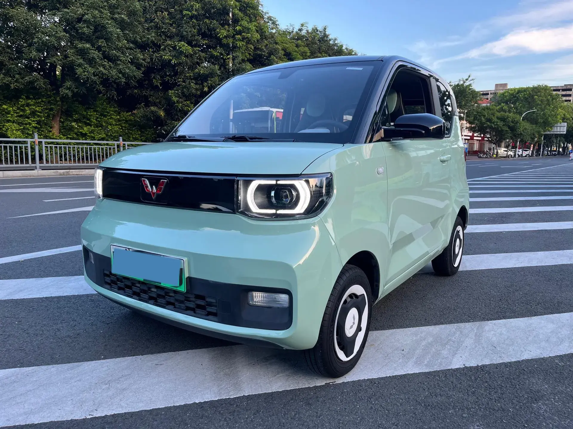 2022 WULING HONGGUANG view 1