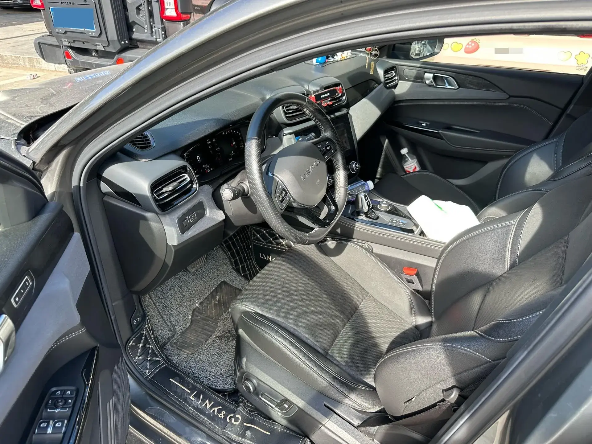 2021 LYNK&CO 03 thumbnail 2