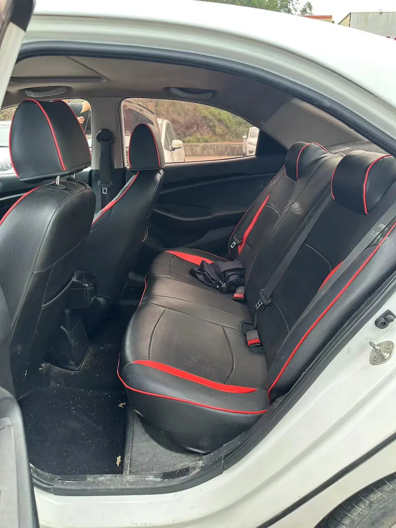 2017 HYUNDAI REINA thumbnail 4