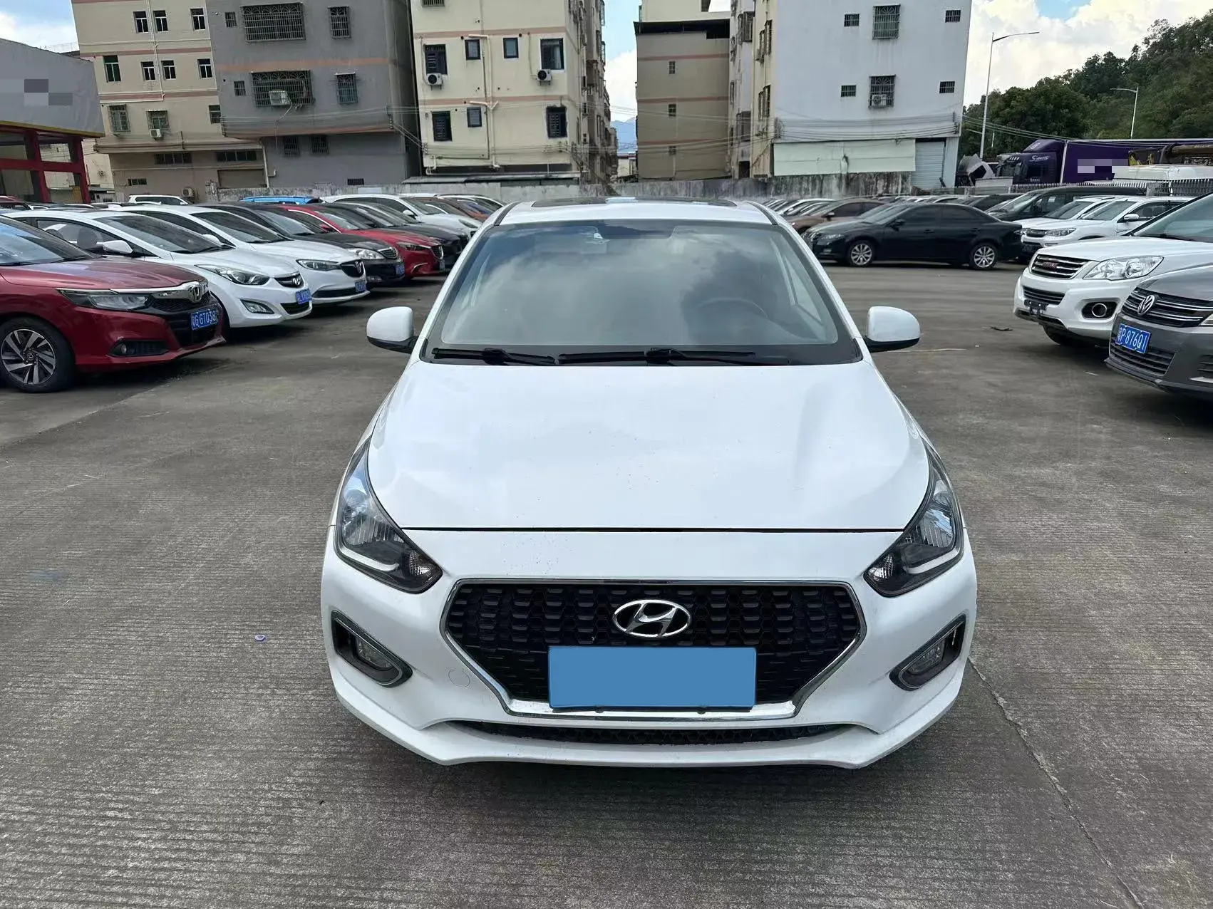 2017 HYUNDAI REINA thumbnail 2