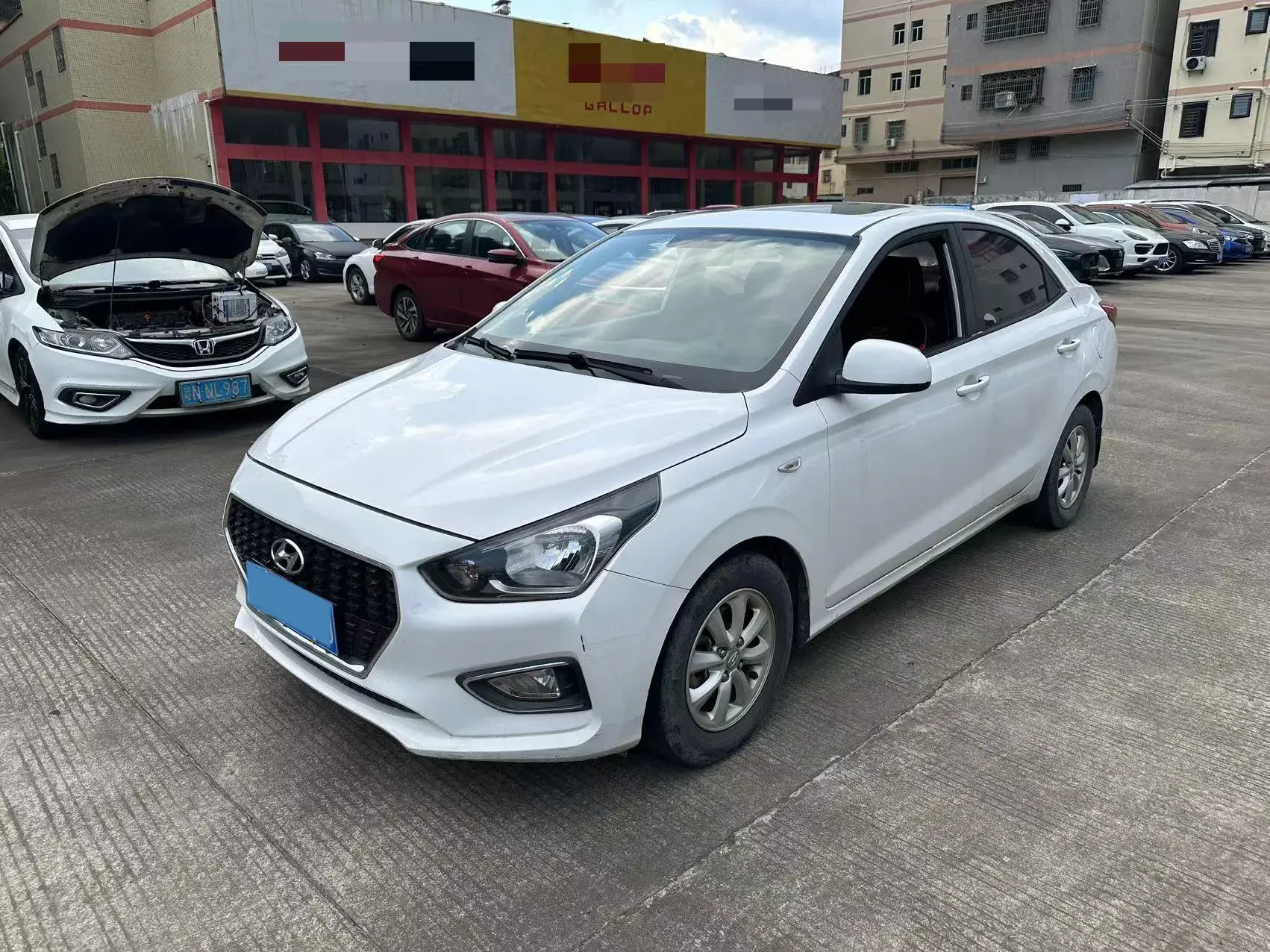 2017 HYUNDAI REINA view 1