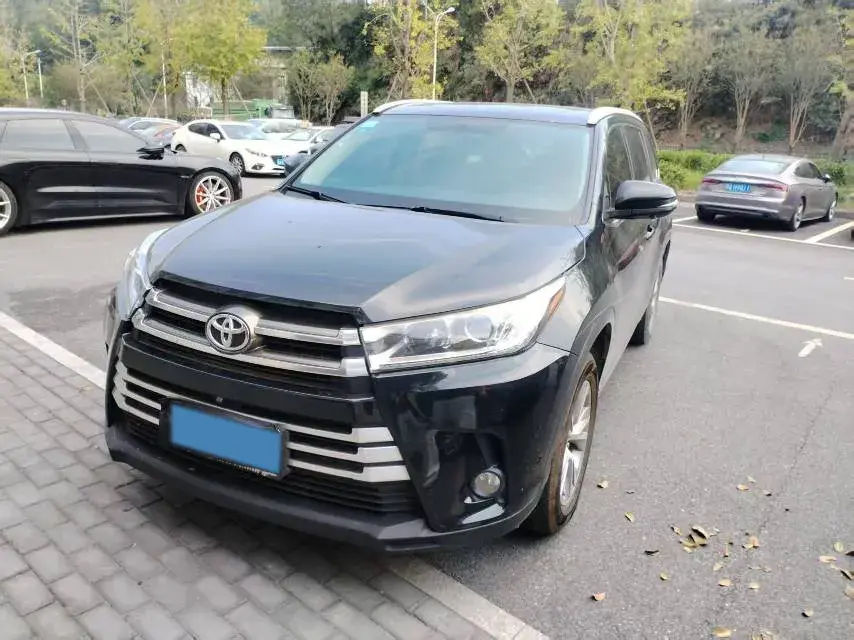 2018 TOYOTA HIGHLANDER view 1