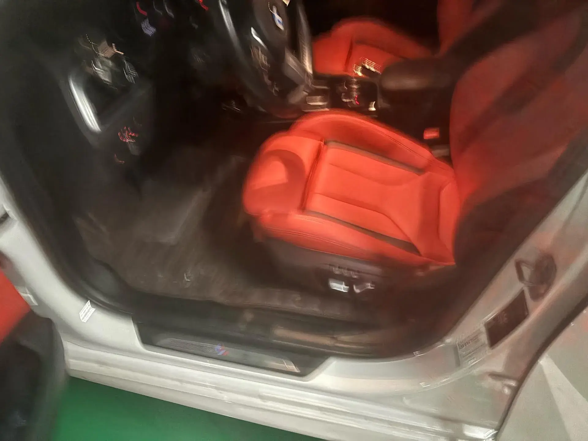 2021 BMW 1 thumbnail 4