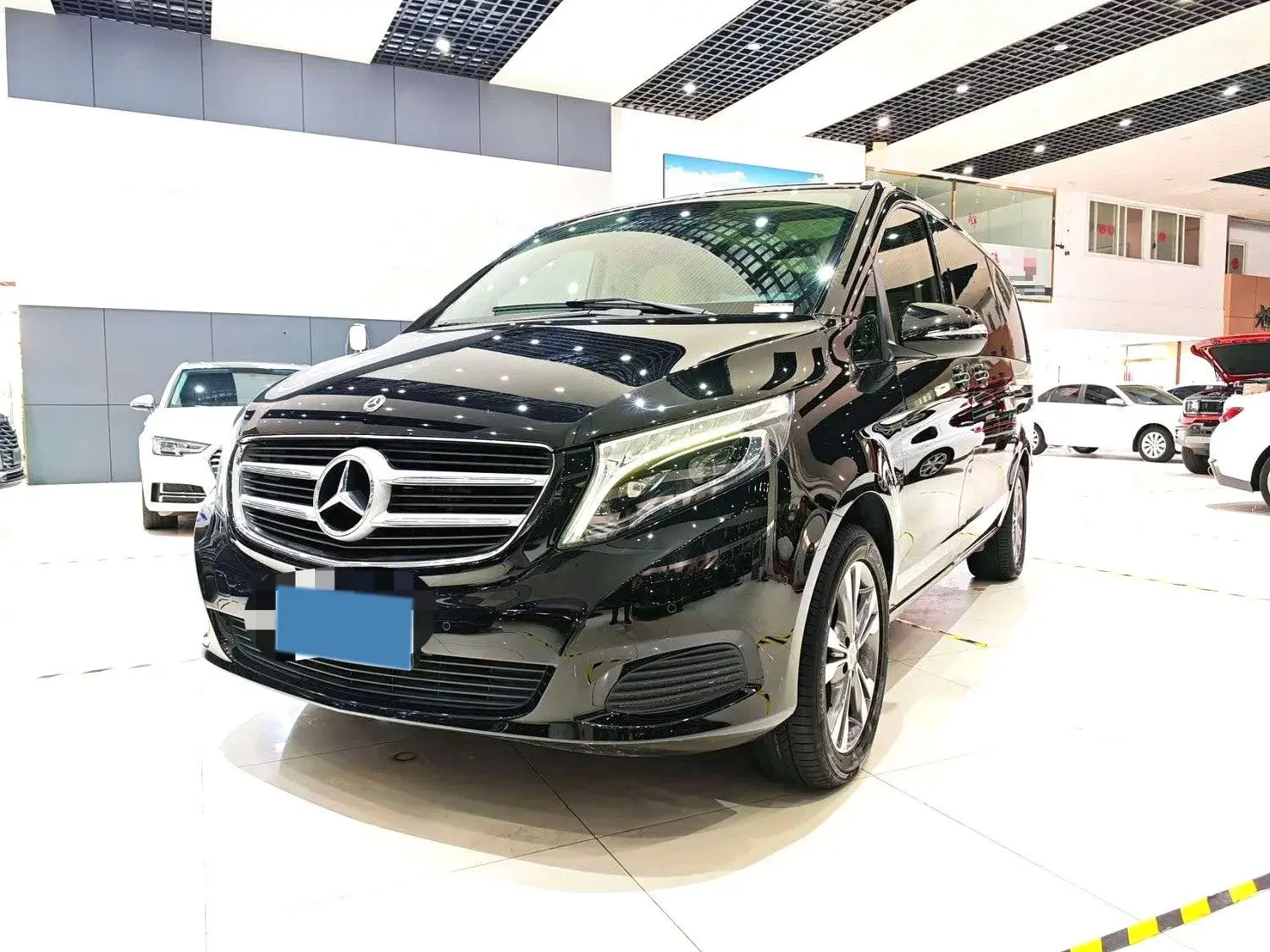 2018 MERCEDES-BENZ V view 1