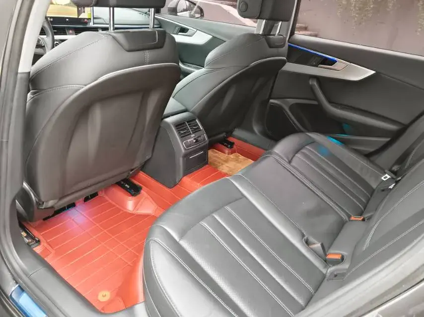 2020 AUDI A4L thumbnail 4