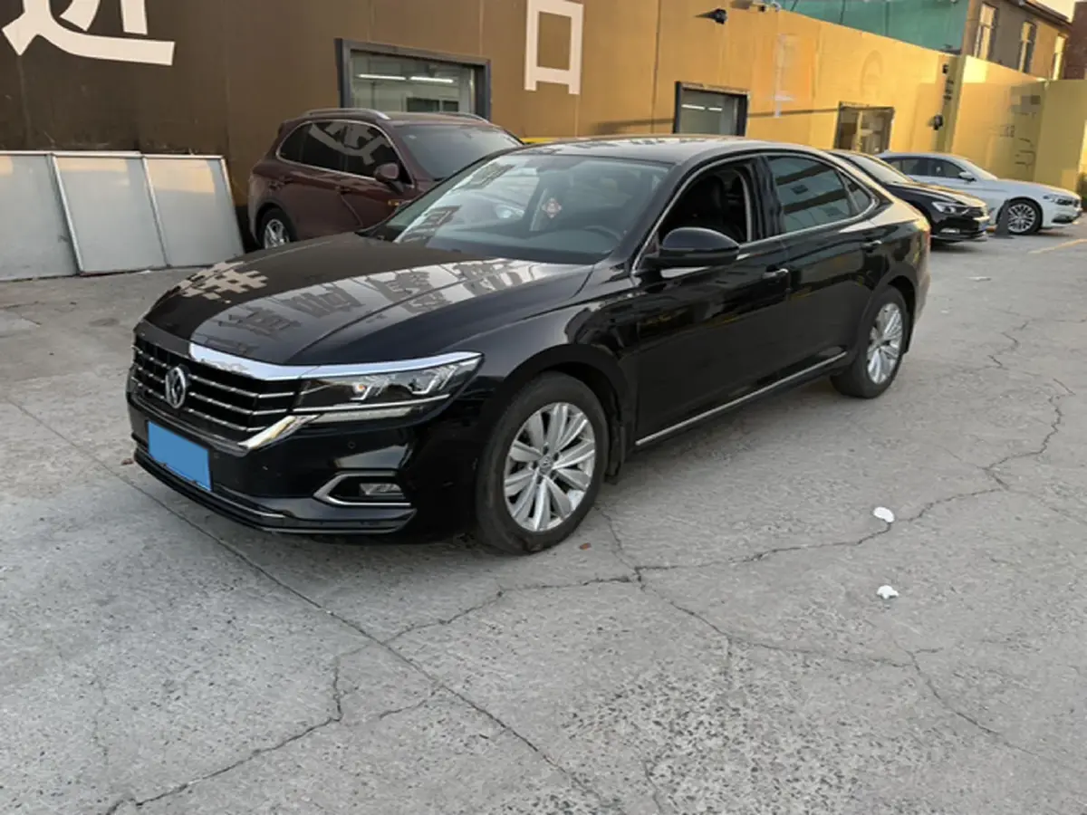 2019 Volkswagen Passat 2.0T 186HP L4 7DCT