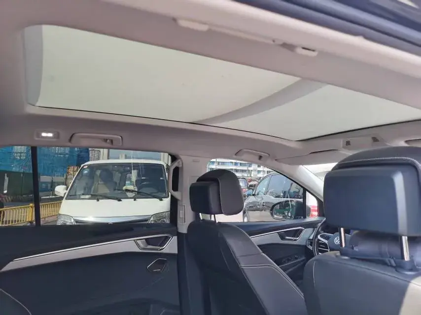 2021 VOLKSWAGEN TALAGON thumbnail 4