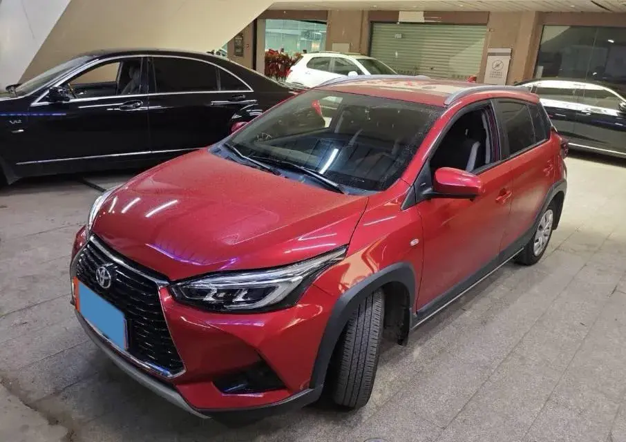 2020 TOYOTA YARIS view 1