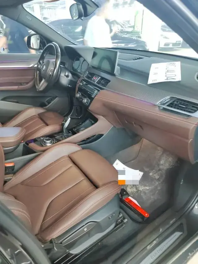 2021 BMW X2 thumbnail 4