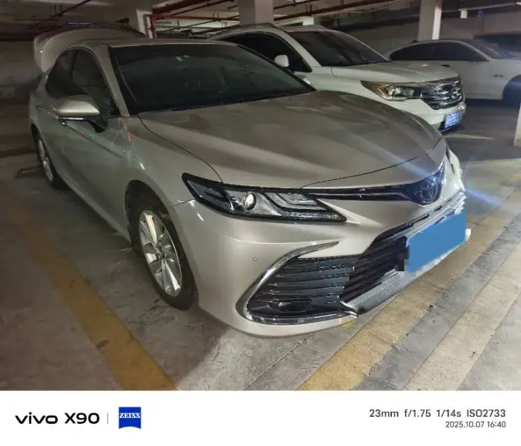 2021 TOYOTA CAMRY thumbnail 3