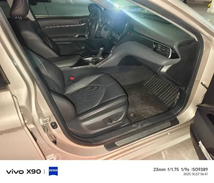 2021 TOYOTA CAMRY thumbnail 4