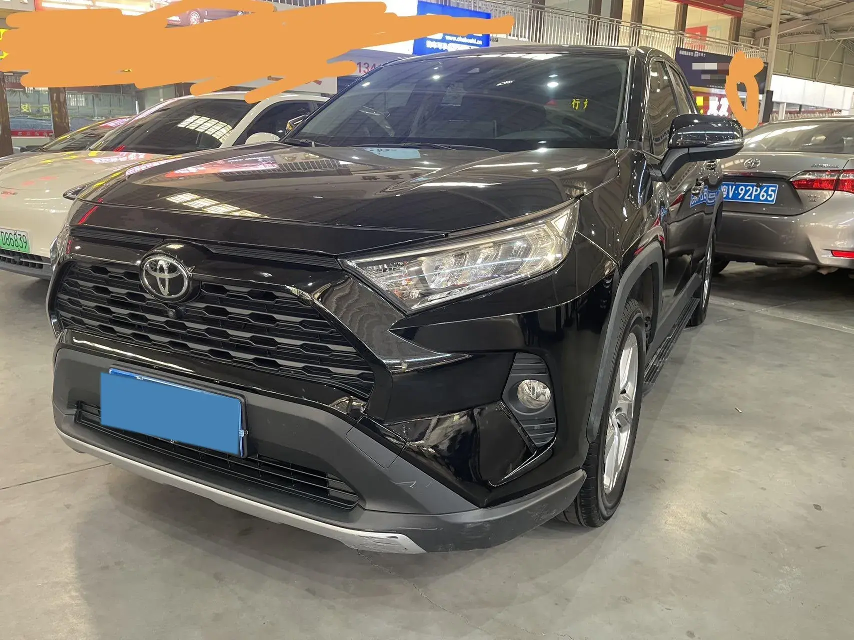 2020 TOYOTA RAV4 view 1