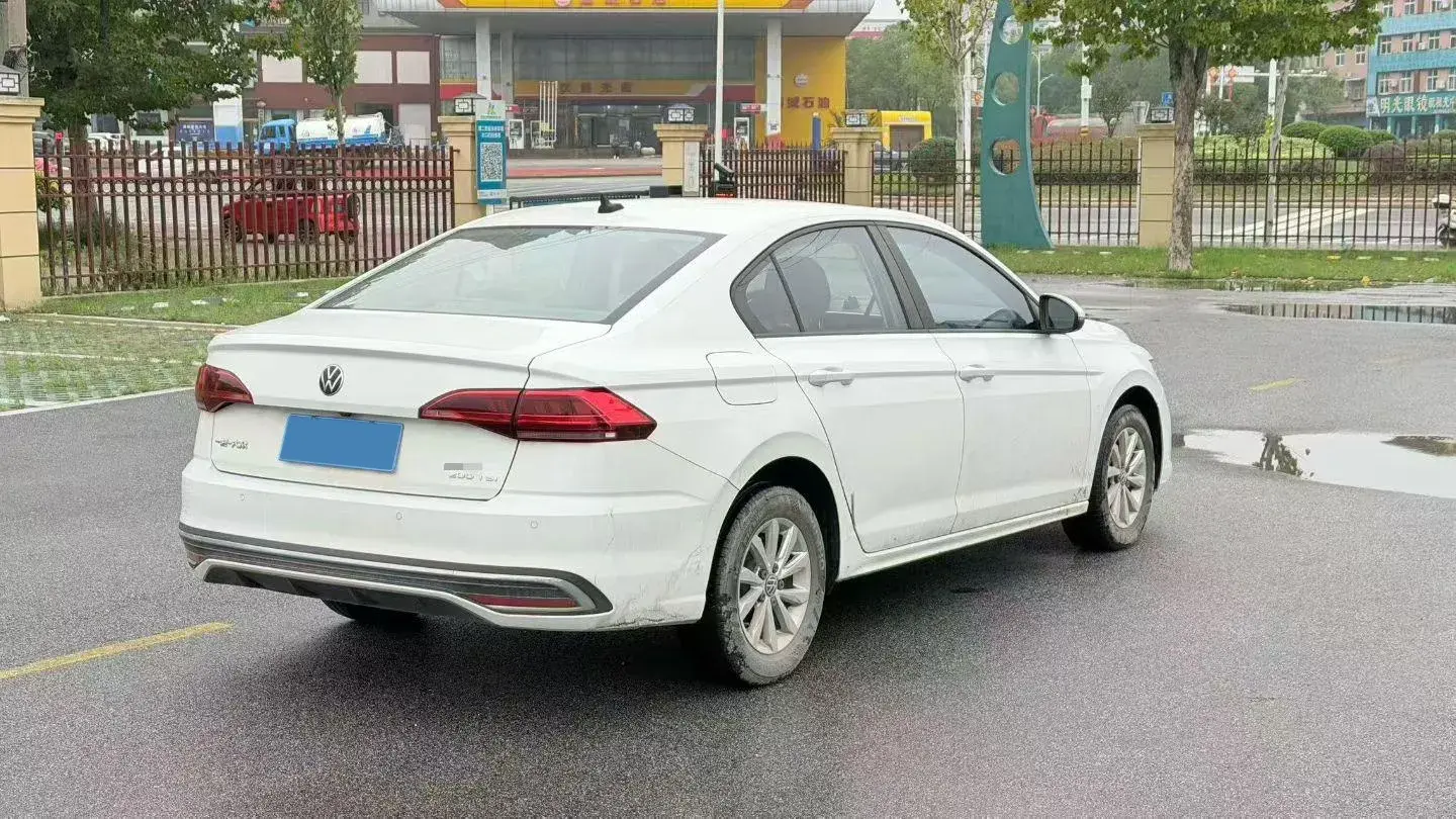 2023 VOLKSWAGEN BORA thumbnail 4