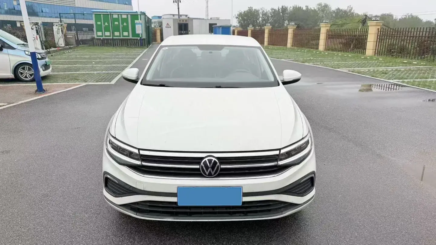 2023 VOLKSWAGEN BORA thumbnail 2