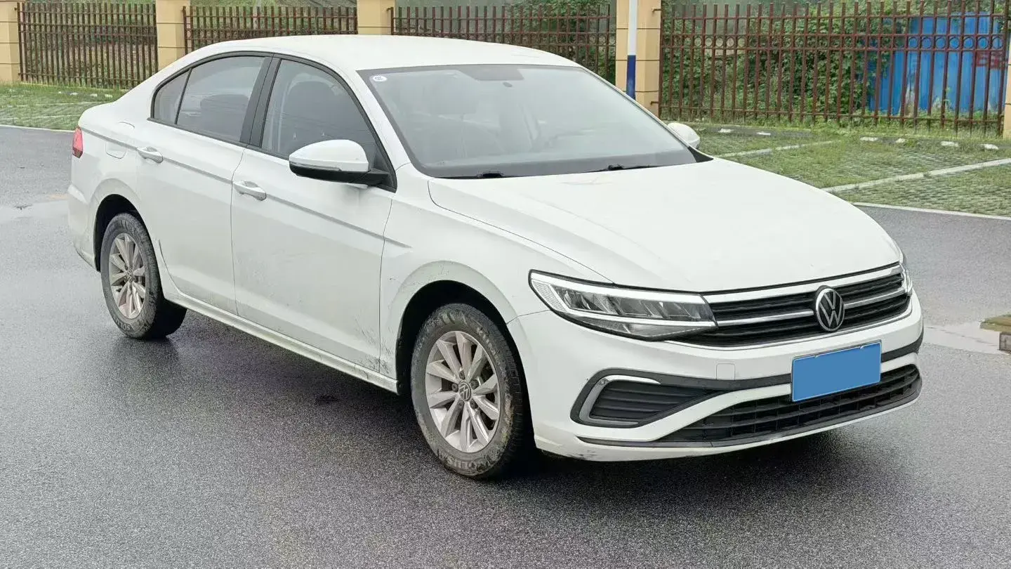 2023 VOLKSWAGEN BORA thumbnail 3