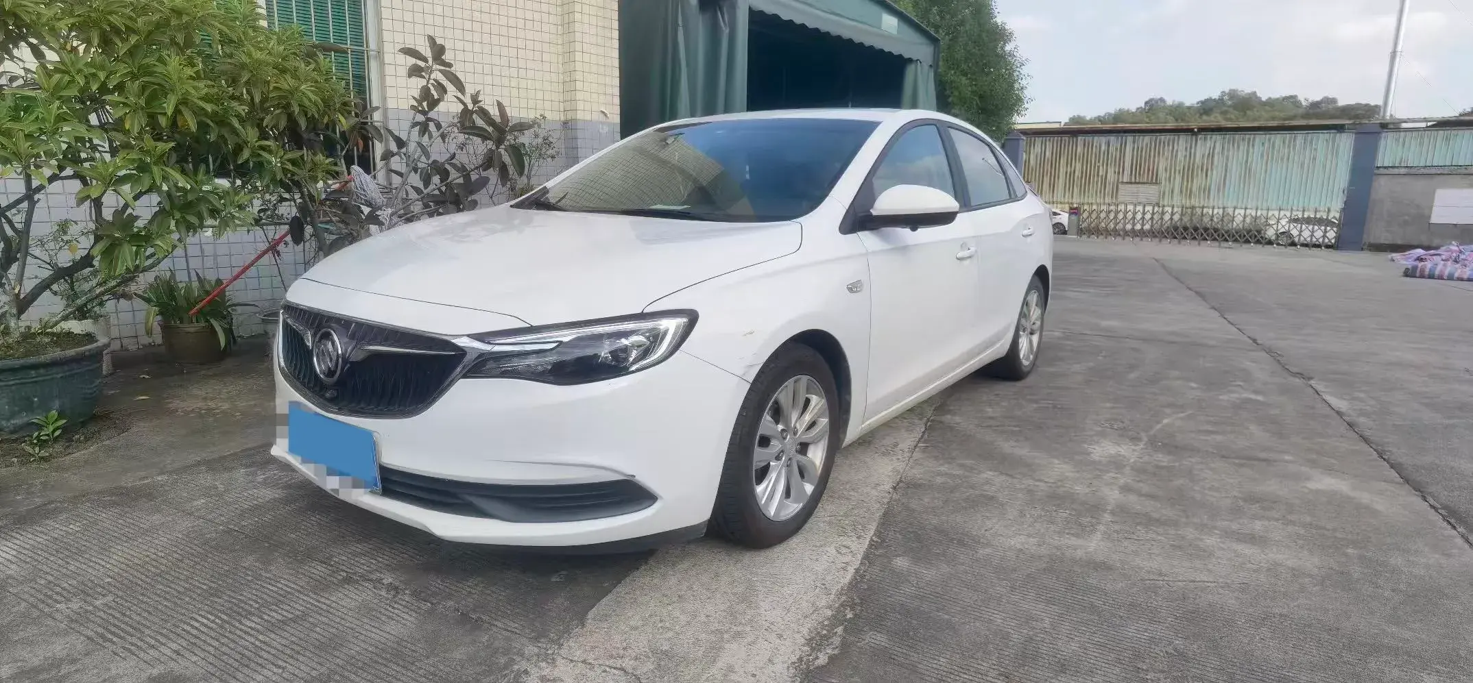 2021 BUICK EXCELLE view 1