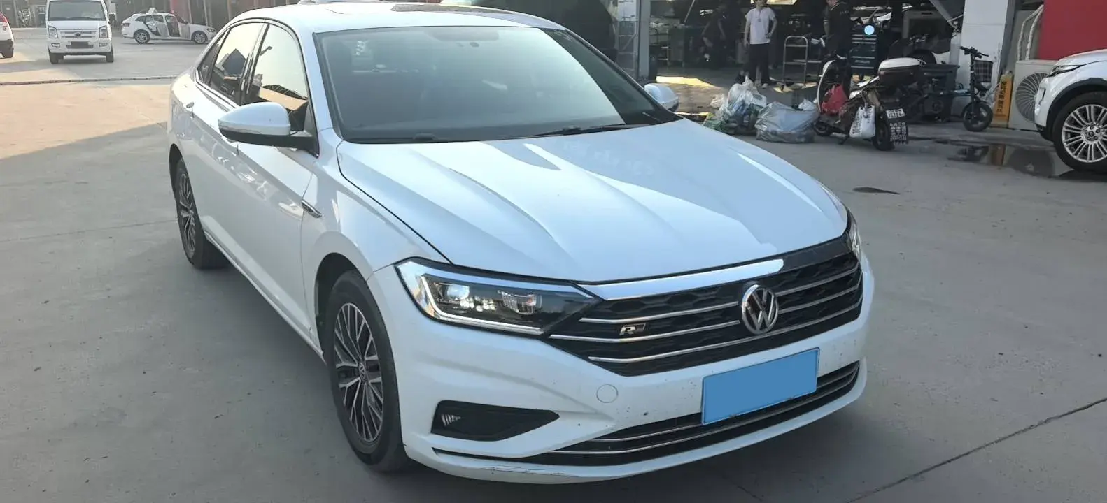 2020 VOLKSWAGEN SAGITAR thumbnail 3