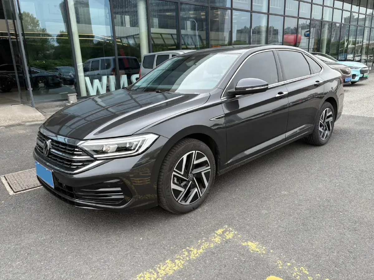 2023 Volkswagen Sagitar 1.5T 160HP L4 7DCT