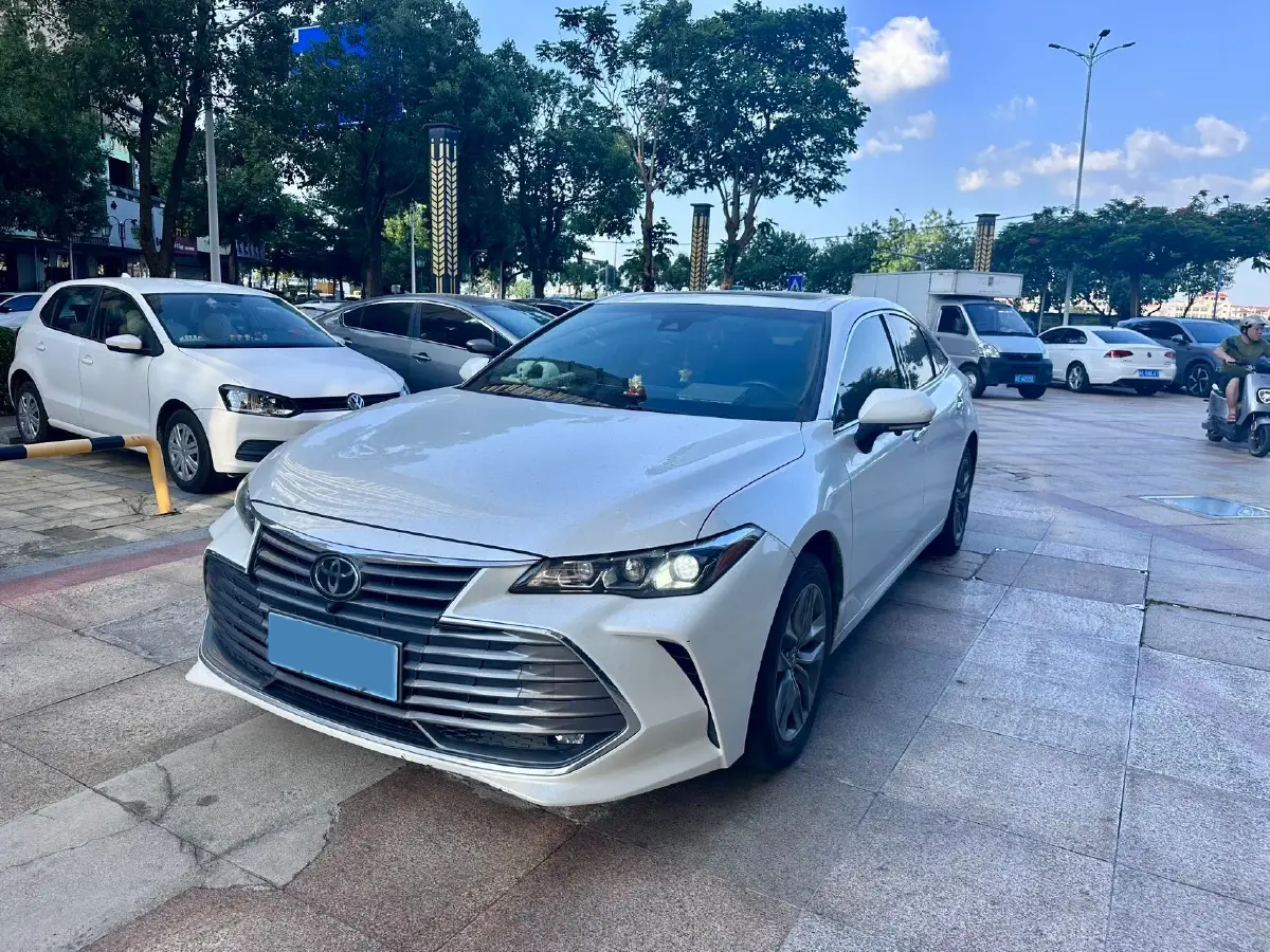 2019 Toyota Avalon 2.0L 178HP L4 CVT