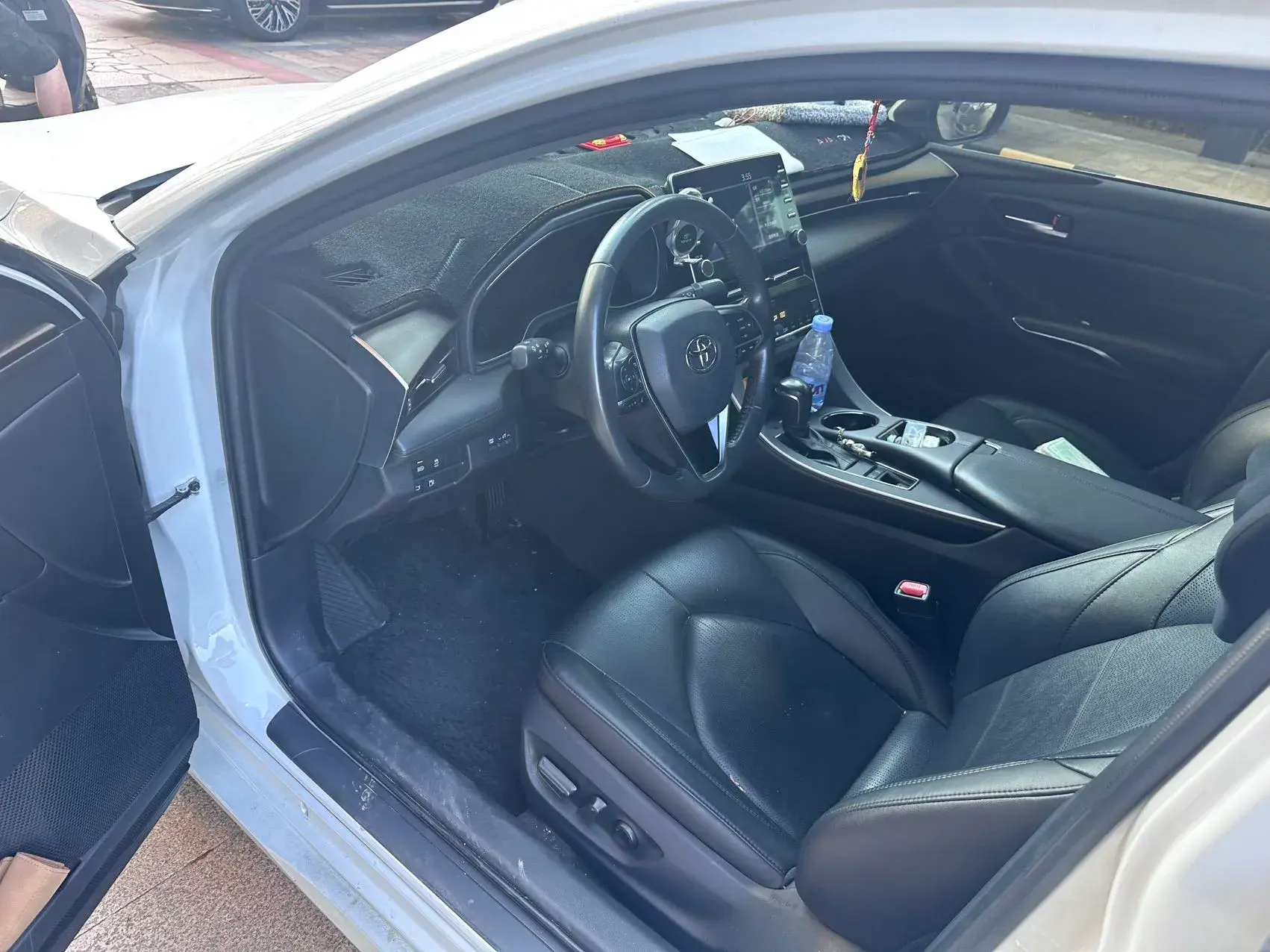 2019 TOYOTA AVALON thumbnail 4