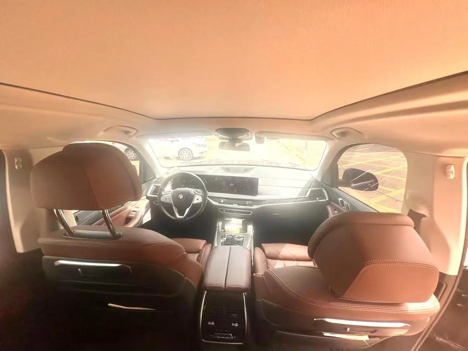 2023 BMW X7 thumbnail 4