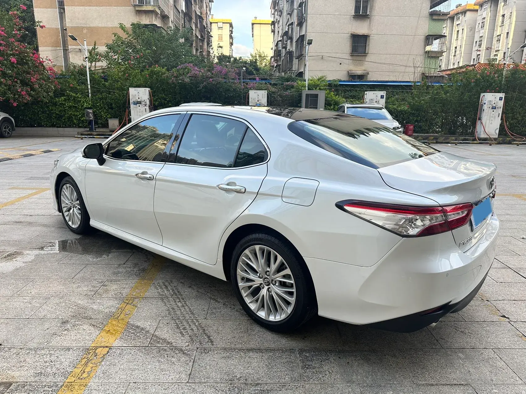 2019 TOYOTA CAMRY thumbnail 2