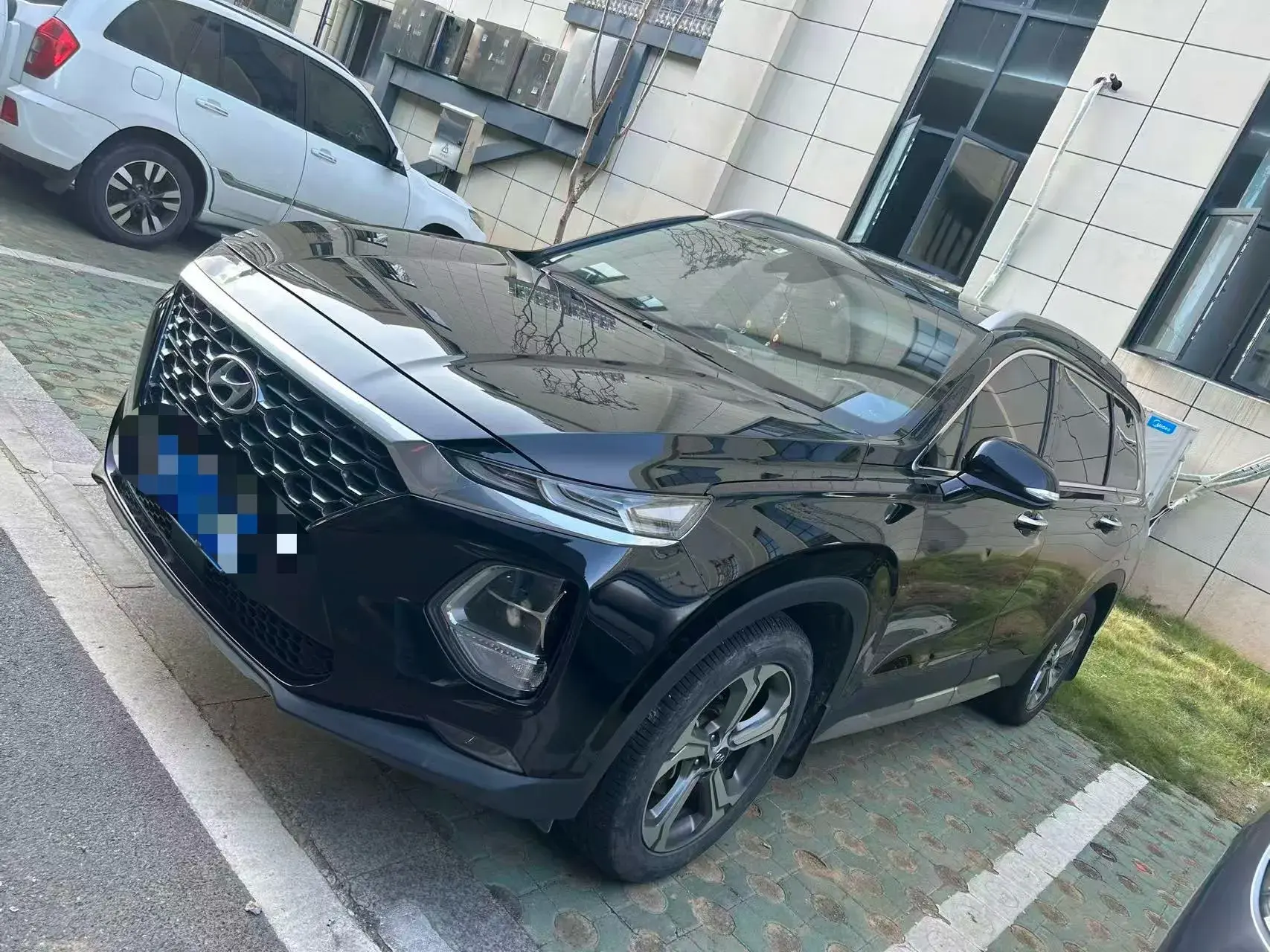 2019 HYUNDAI SANTAFE view 1