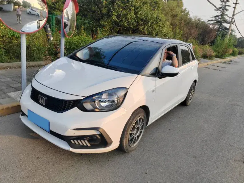 2021 HONDA FIT view 1