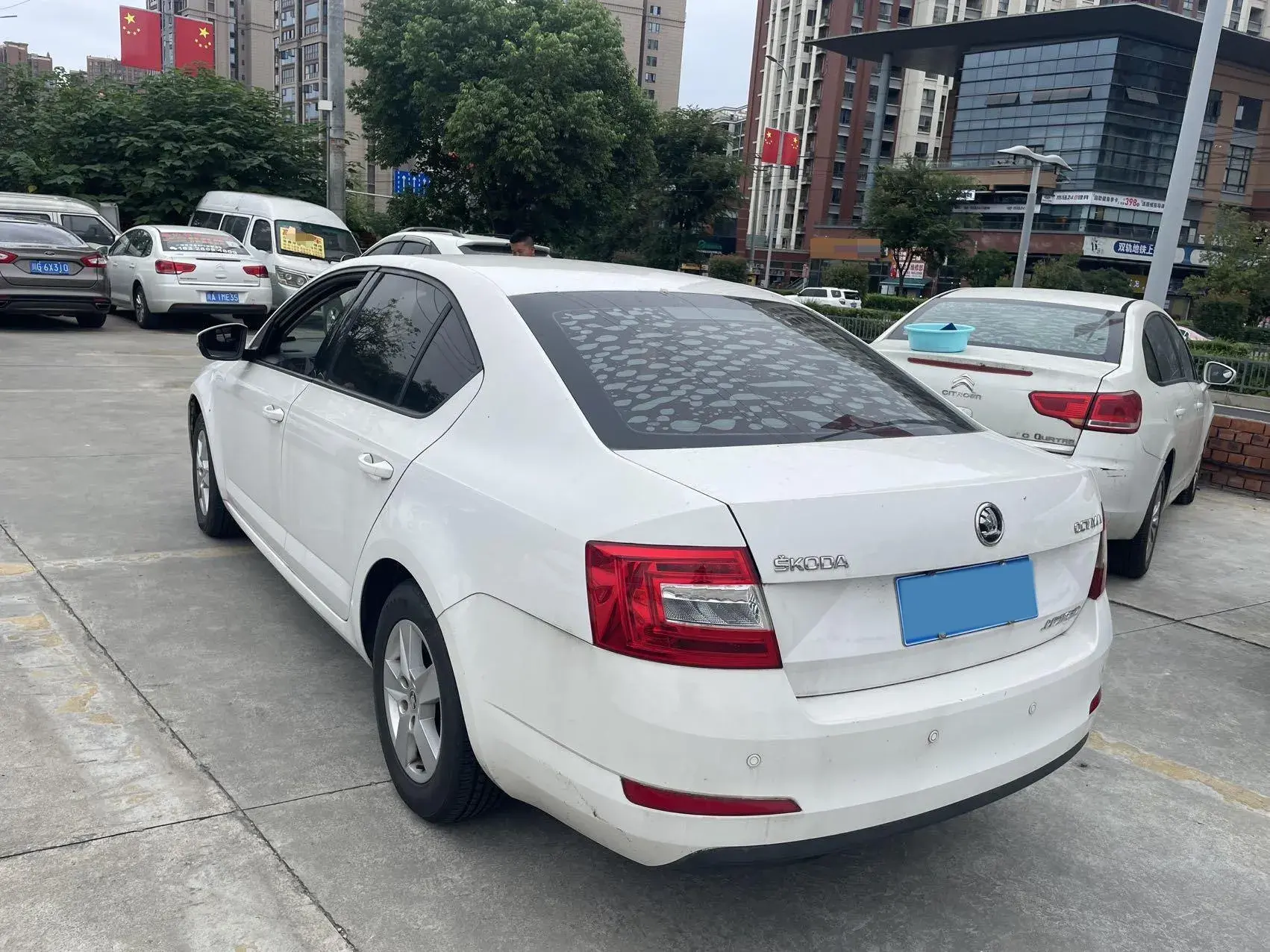 2017 SKODA OCTAVIA thumbnail 4