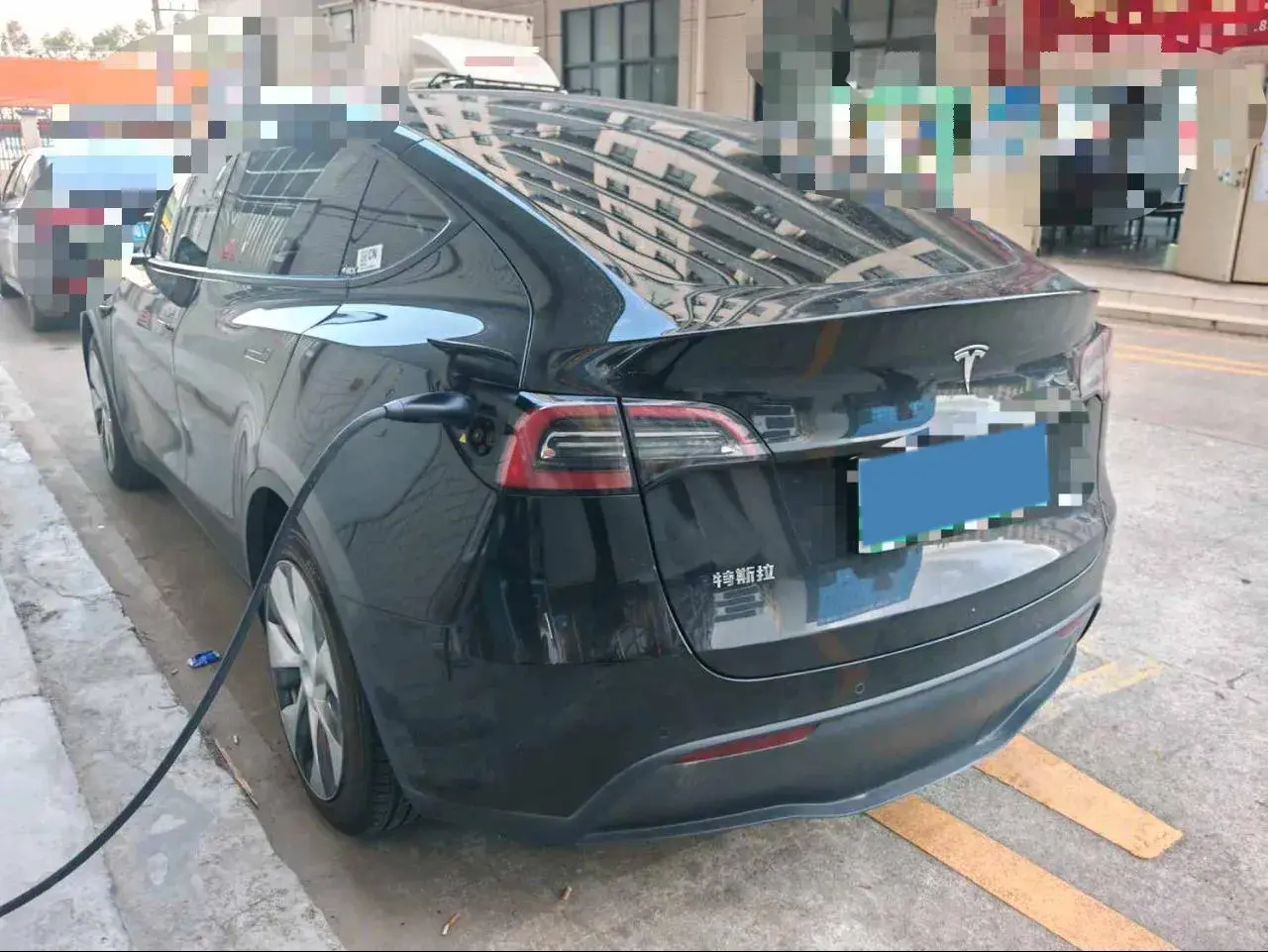 2022 TESLA MODEL thumbnail 2